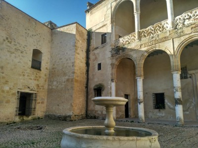 Casa Palacio de los Ribera siglo XVI. Patio de armas