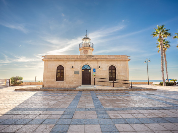 Faro de Roquetas de Mar